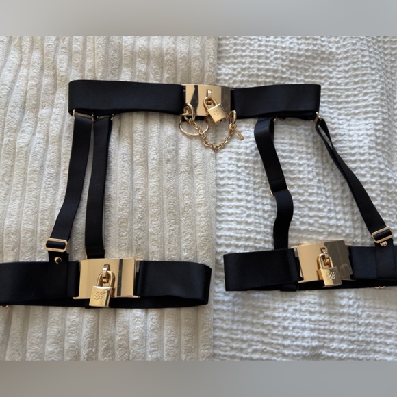 Honey Birdette black chastity suspender - Picture 3 of 3